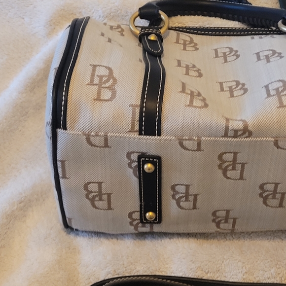 Dooney & Bourke Black and Tan Women's Bag - Picture 5 of 16